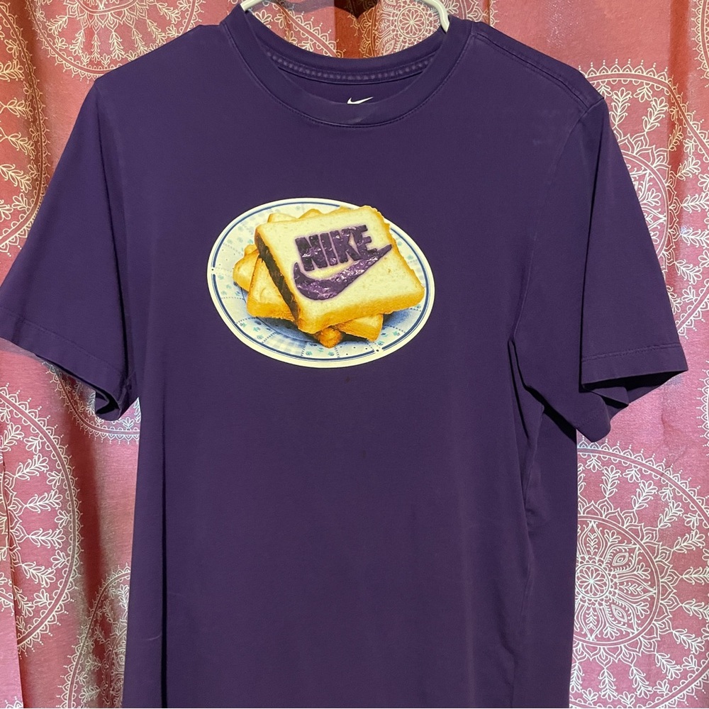 Purple graphic Nike tee